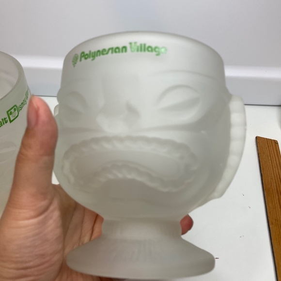 Set Of 2 Walt Disney World Polynesian Village Resort Frosted Glass Tiki Mug Cup - Picture 8 of 13